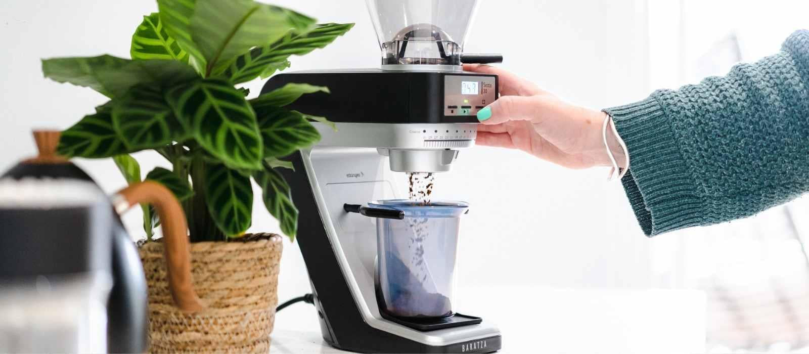 Burr v Blade: Which Coffee Grinder Wins? - Coffee Hit