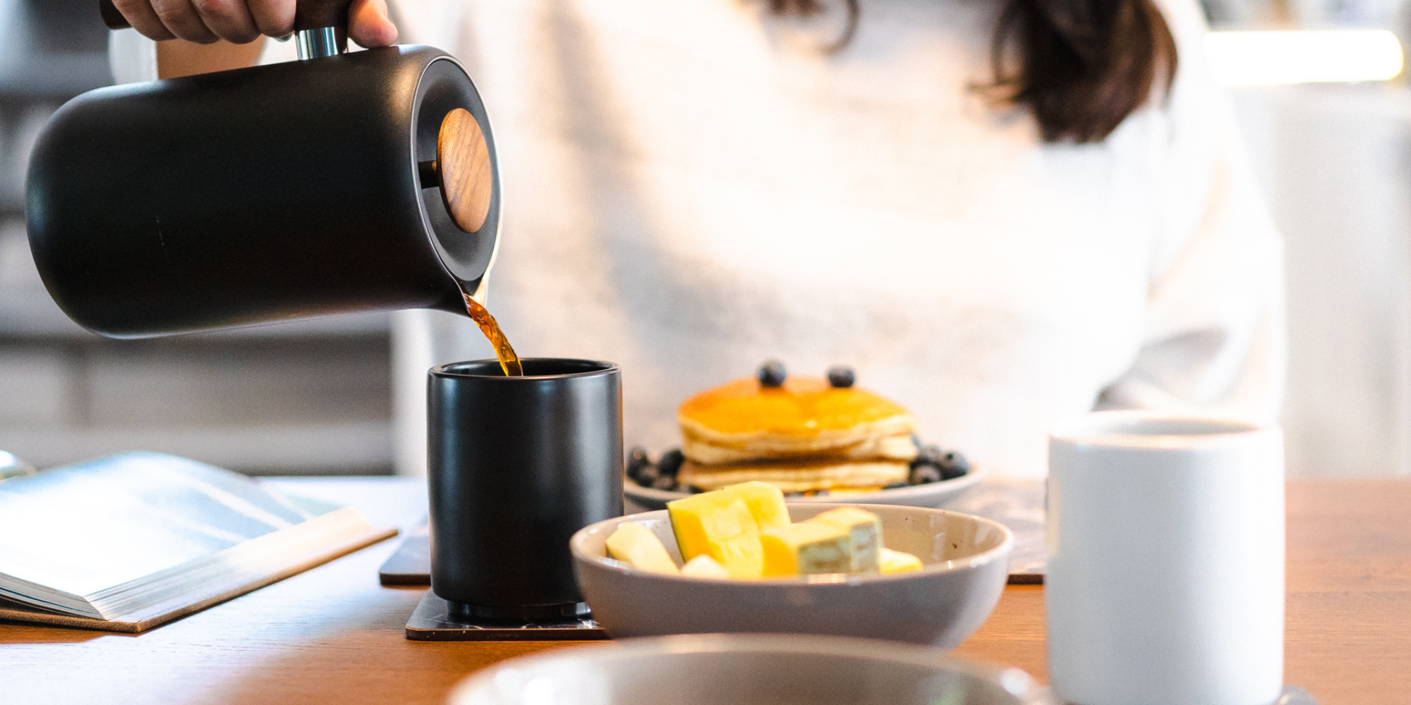 Grinding coffee beans sales for french press