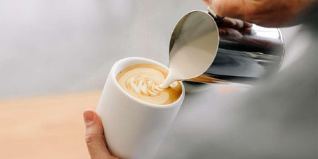 Latte art like a pro with Fellow Eddy Steaming Pitcher! - Coffee Hit